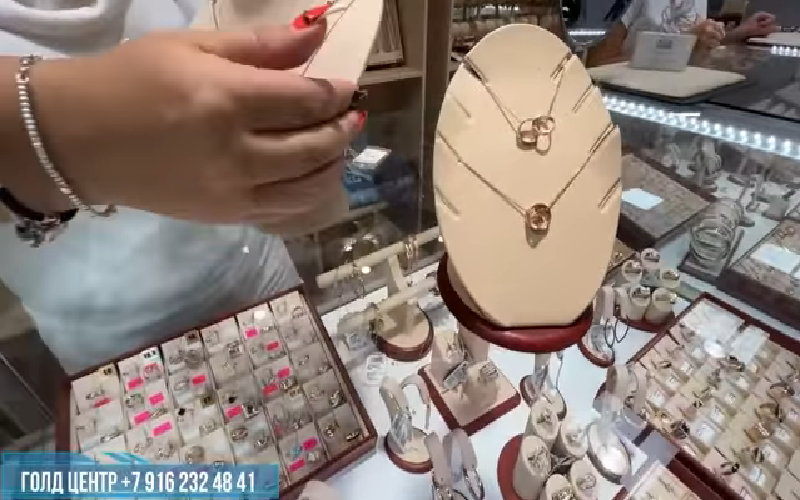 Jewelry tricks that only sellers in gold jewelry stores know about.